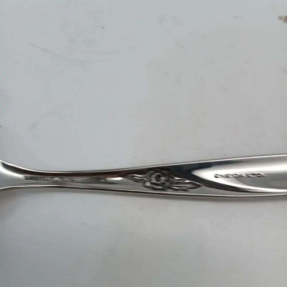 8X DF Oneida LA ROSE Dinner Forks Rogers Premier Stainless